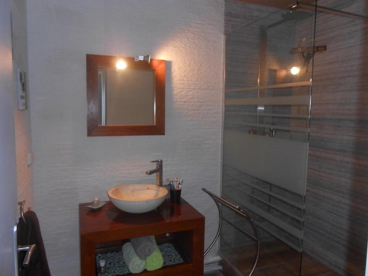 Case Beaoel Saint-Gilles-les Bains Bagian luar foto